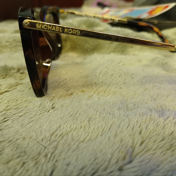 Michael kors woman 🕶️ - Picture 5 of 7